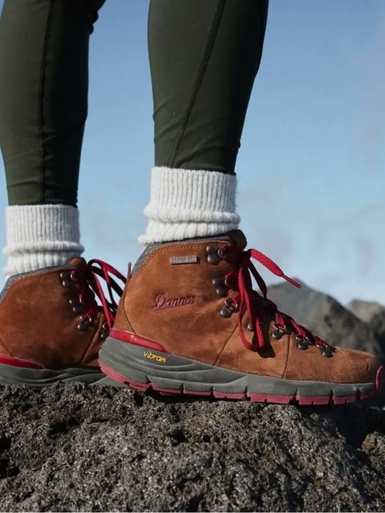 Danner Shoes - Danner Women’s Mountain 600 Hiking Boots